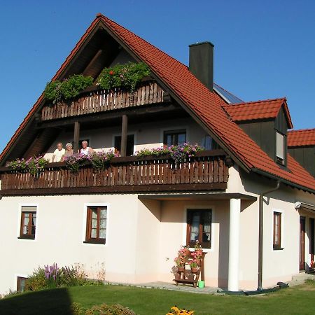 Gaestehaus Gertraud Neualbenreuth Εξωτερικό φωτογραφία